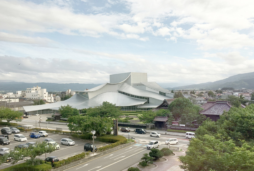 kazuyo sejima tsuruoka city culture hall