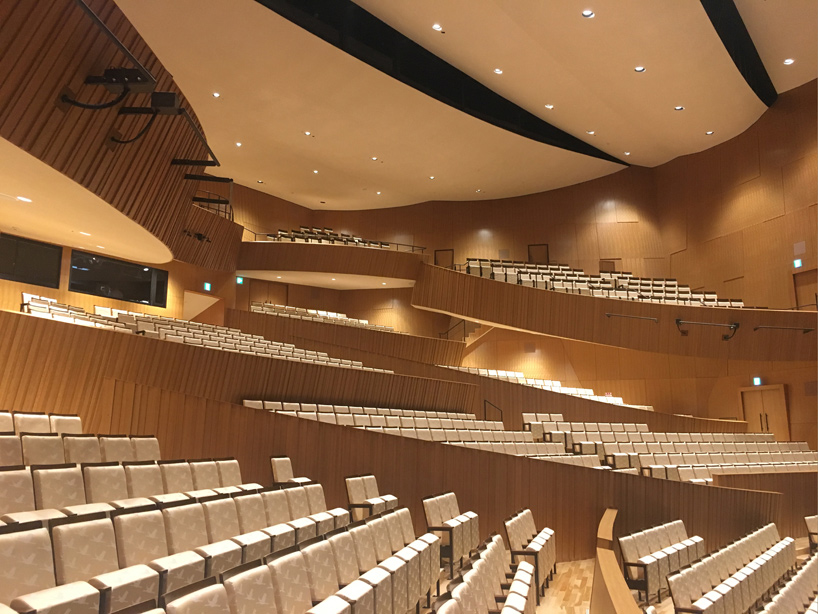 kazuyo sejima tsuruoka city culture hall