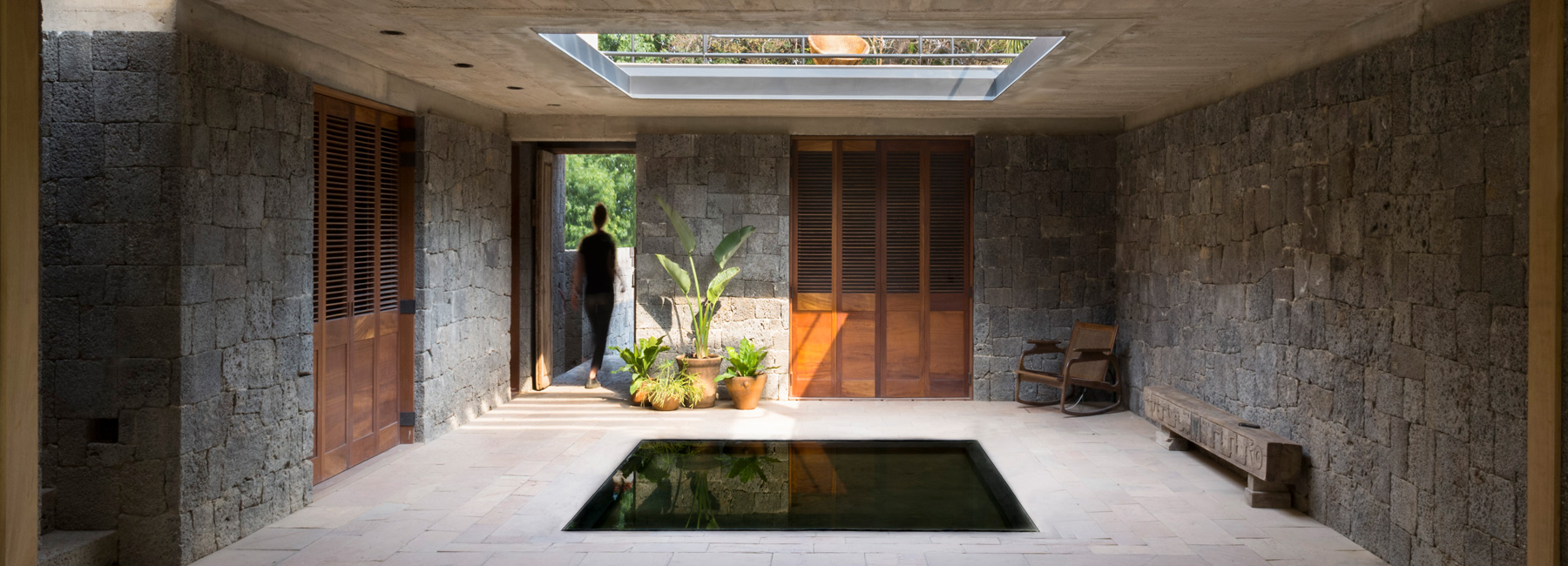 REA designs a stone house with an artisanal touch in the heartland of aztec culture