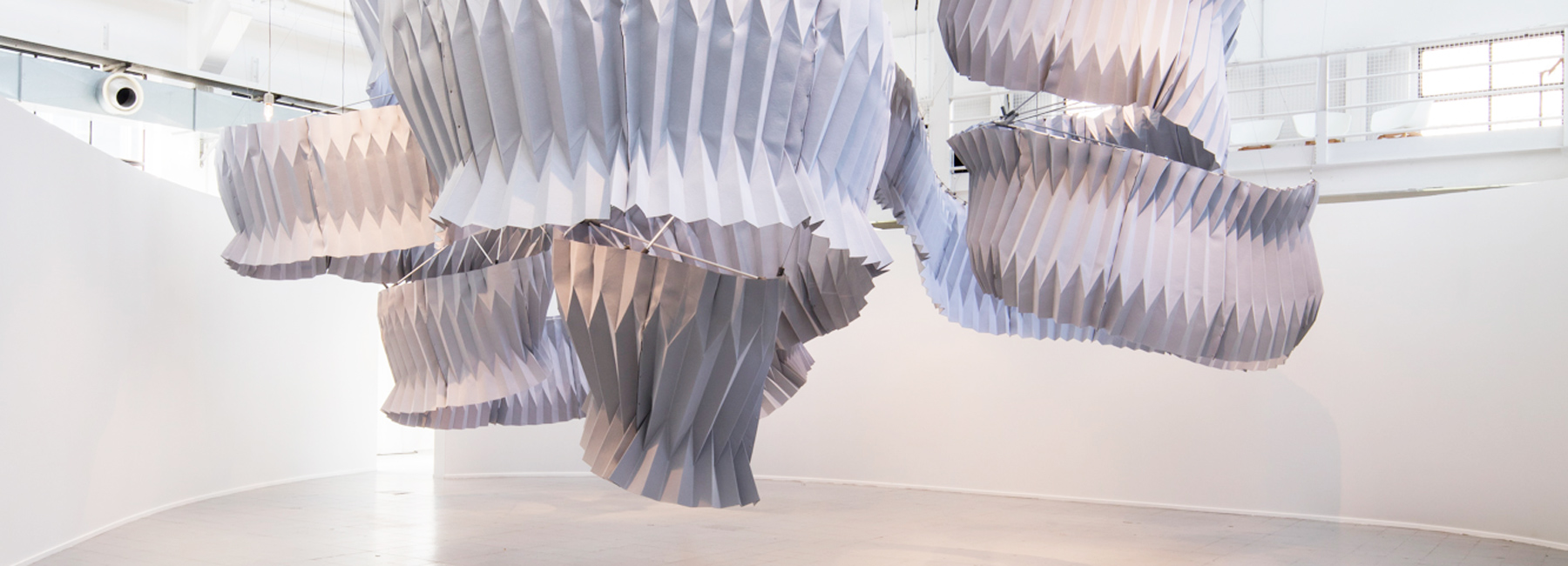 kengo kuma's 'breath/ng' sculpture absorbs 90,000 cars worth of pollution