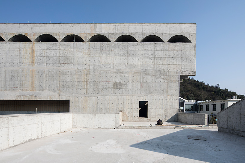 atelier deshaus taizhou contemporary art museum