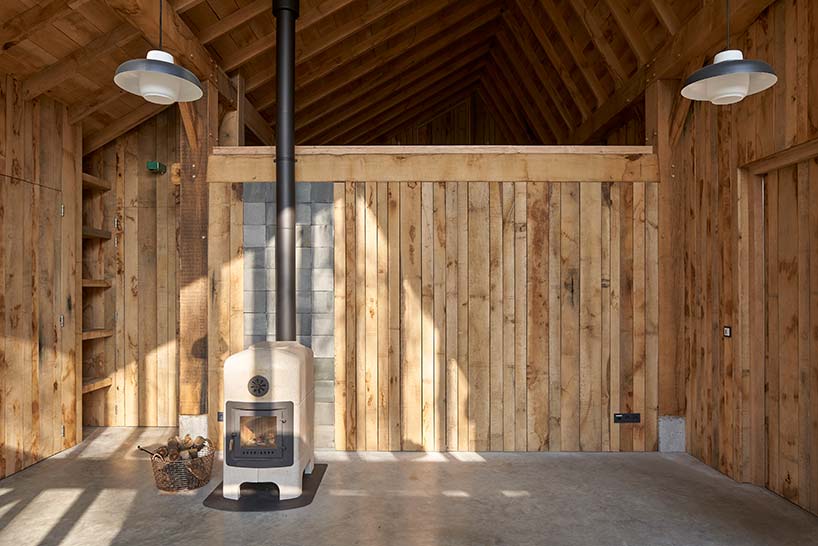 the sixteen-oak barn