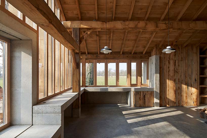 the sixteen-oak barn