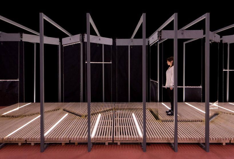 riccardo blumer atelier builds walls made of water and soap in algorithmic installation - 6