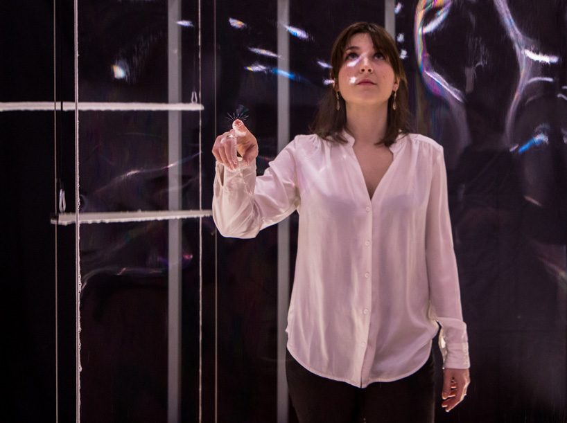 riccardo blumer atelier builds walls made of water and soap in algorithmic installation - 8