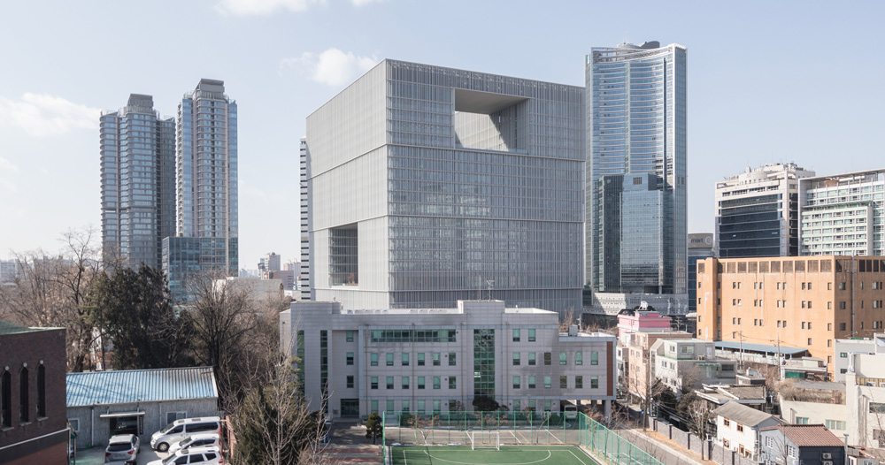Seoul, South Korea 12th Sep, 2018 Photo taken on Sept 12, 2018 shows the inside view of Amorepacific headquarters in Seoul, South Korea Located in Yongsan of Seoul, the headquarters building of