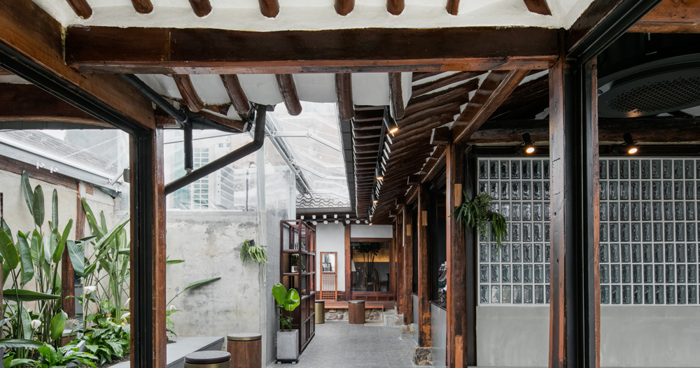 Form design idea #406: traditional korean home reclaimed to form light-filled seoul coffee shop