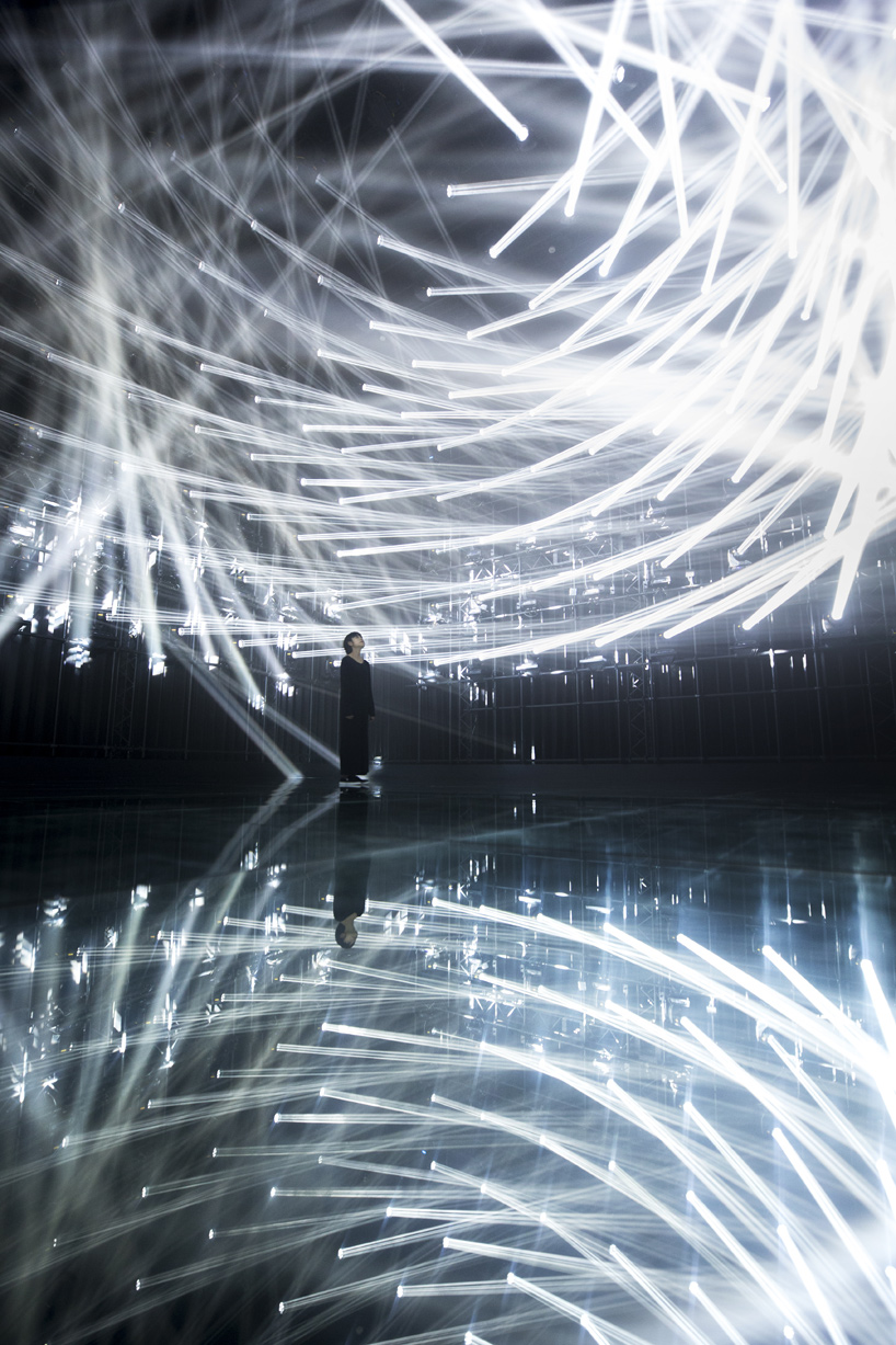 borderless and brilliant: teamlab's dreamlike digital art