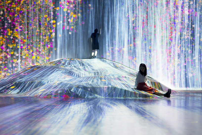 TeamLab's Dreamlike Digital Art Museum in Tokyo