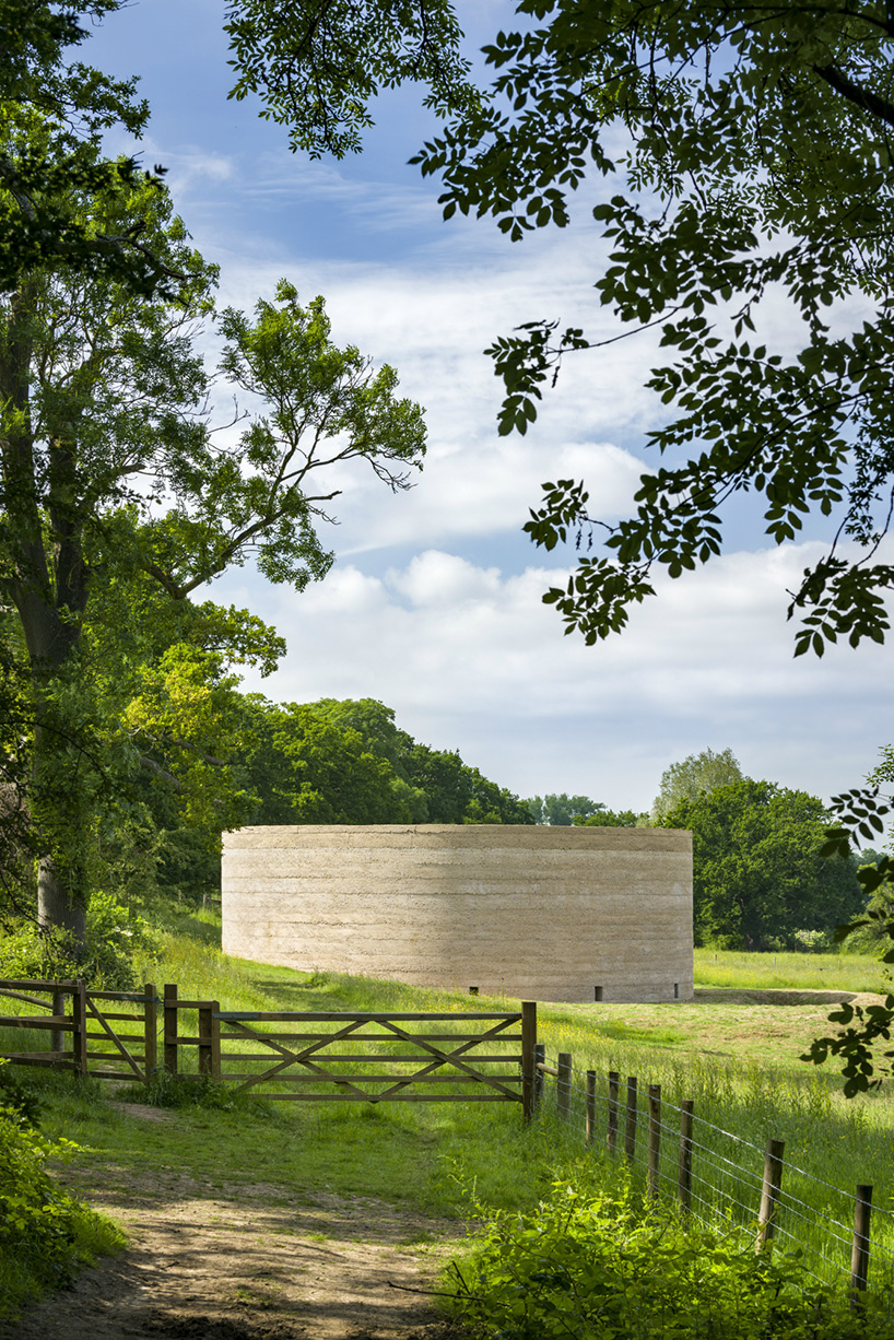 writ in water mark wallinger