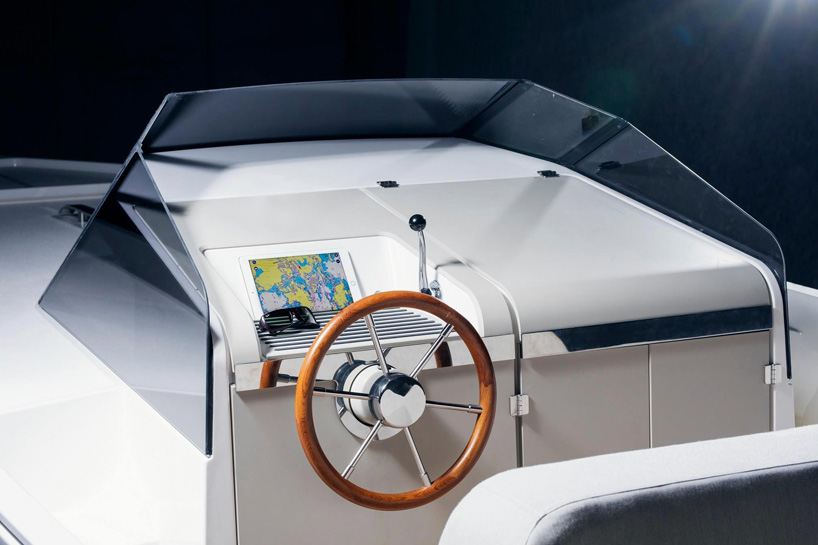 Q-yachts Q30: the future of electric boating with a minimalist design - 3