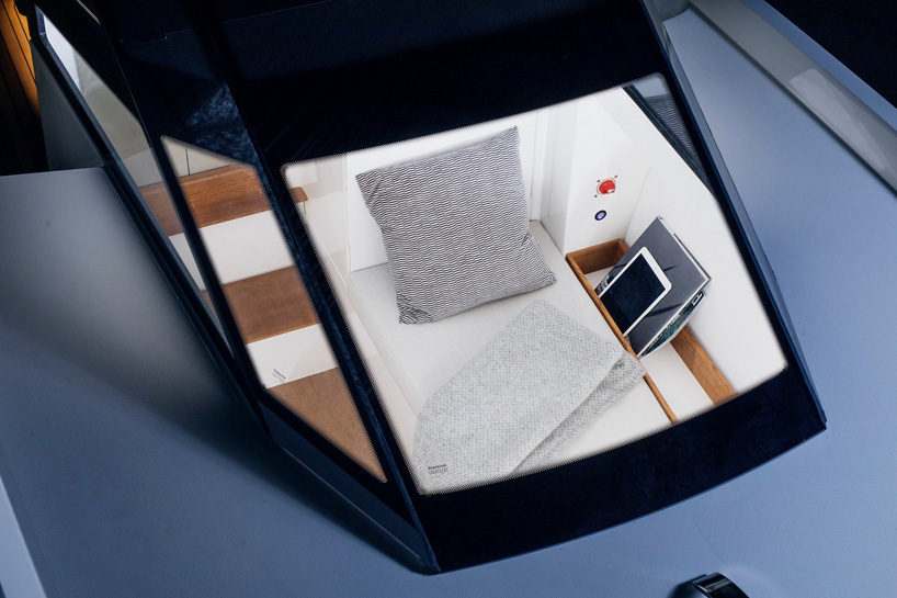 Q-yachts Q30: the future of electric boating with a minimalist design - 2