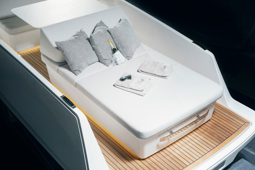 Q-yachts Q30: the future of electric boating with a minimalist design - 4