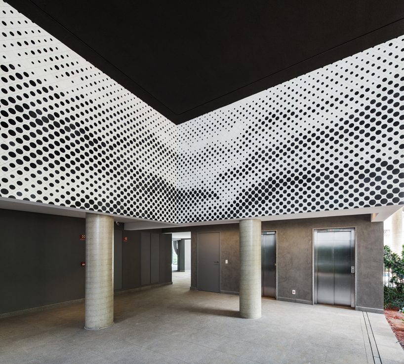 FGMF arquitetos designs residential building in são paulo as a puzzle of different modules