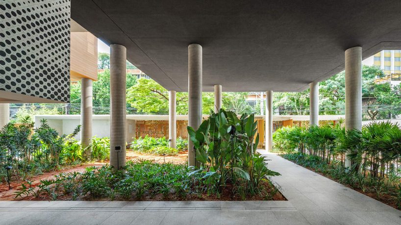 FGMF arquitetos designs residential building in são paulo as a puzzle of different modules