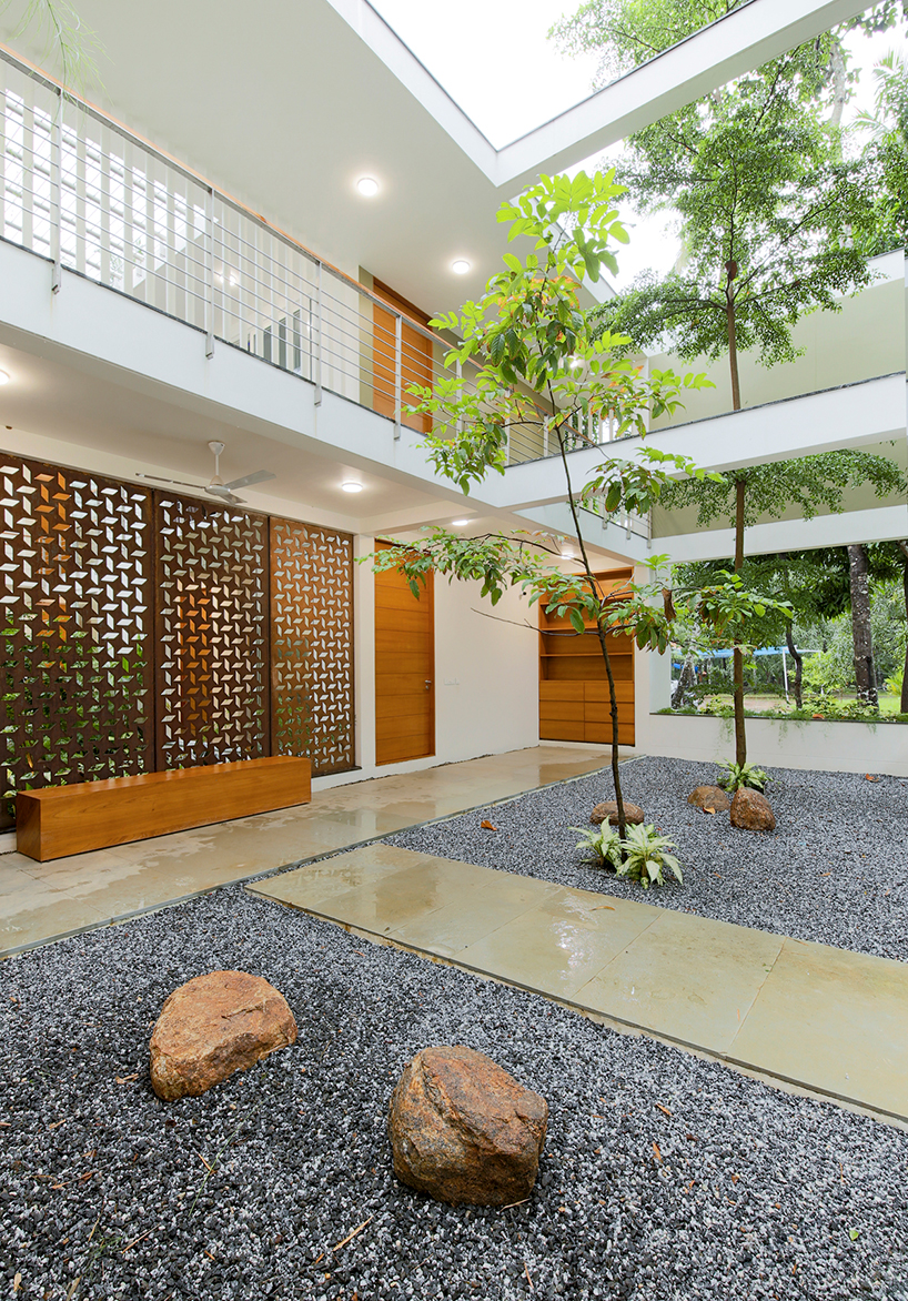 LIJO RENY regimented house