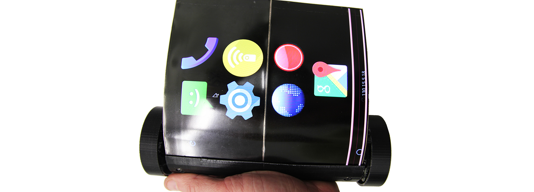 MagicScroll is a flexible, touchscreen tablet that can roll and scroll