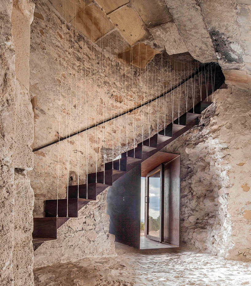 ruin renovation