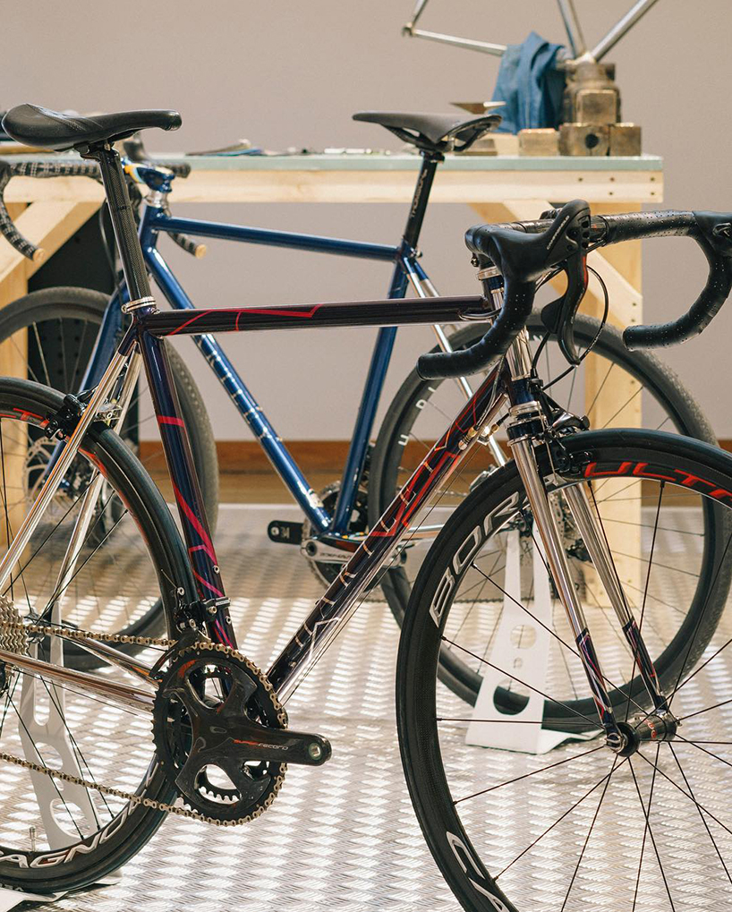 hartley cycles creates bespoke bikes for city cyclists at homo faber designboom