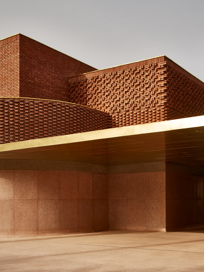 studio KO book report monograph