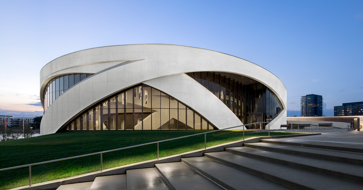 allied works wraps national veterans memorial & museum with