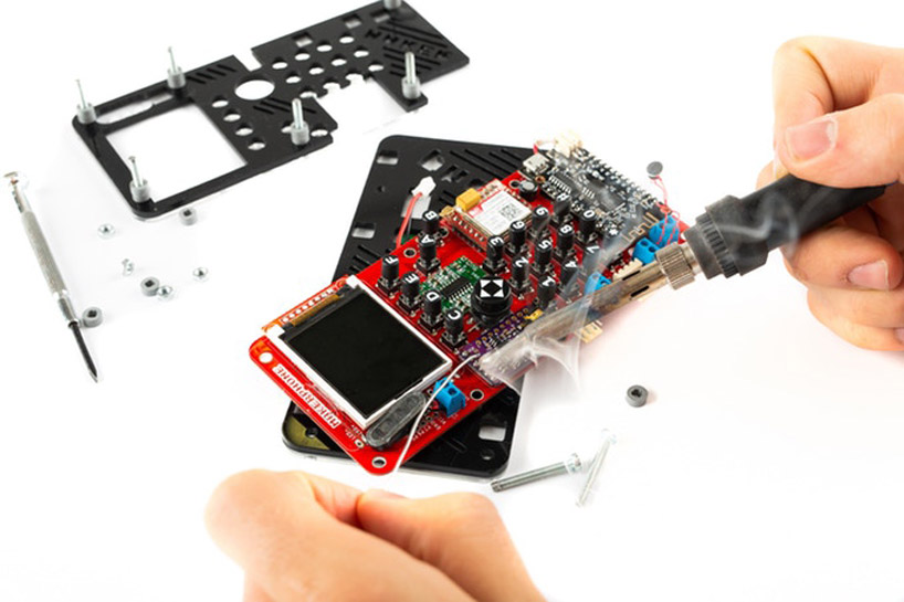 mill Pig be quiet DIY MAKERphone kit lets you build your own smartphone