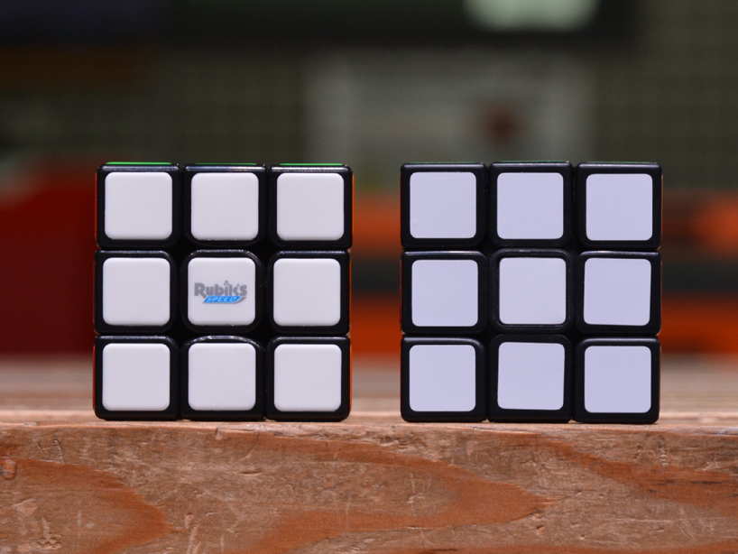 Watch a Rubik's Cube Solve Itself