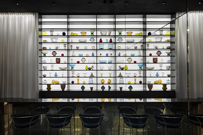 calvi brambilla transforms venetian palazzo into barovier&toso's luxurious glass showroom designboom