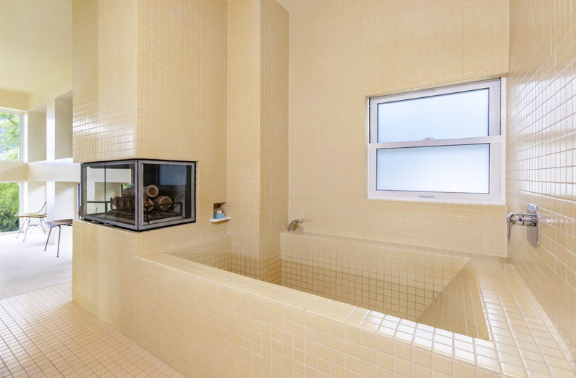 ettore sottsass-designed maui retreat is memphis through and through casa olabeunaga