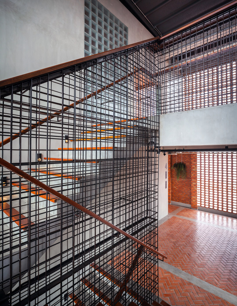 junsekino adds transparent façade to LaeKhon NonBai hotel in thailand designboom