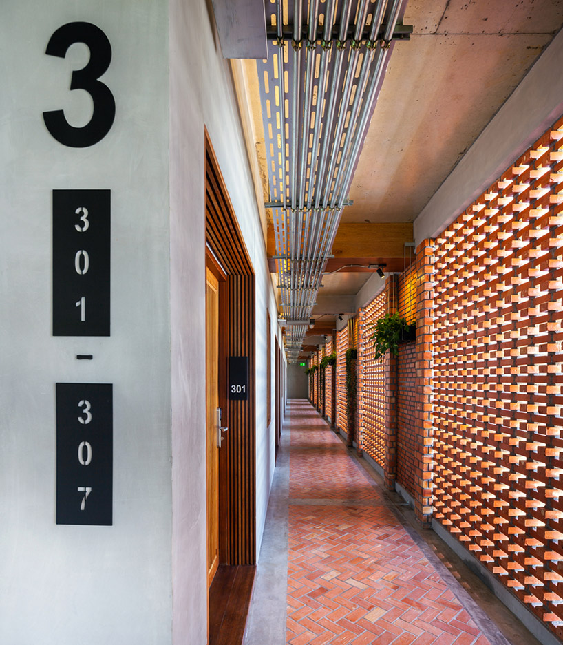 junsekino adds transparent façade to LaeKhon NonBai hotel in thailand designboom