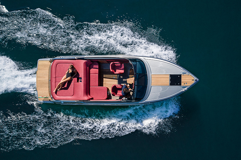 cranchi E26 classic modernizes yachting lifestyle of 1950s italy - 7