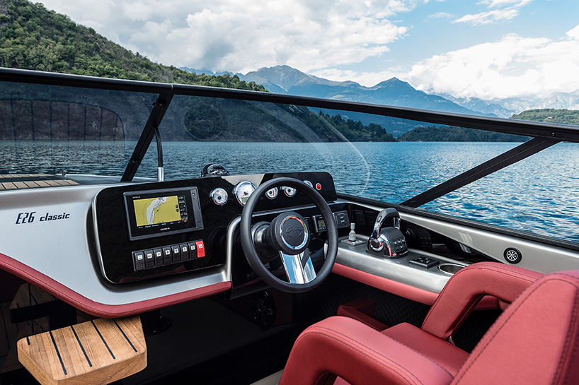 cranchi E26 classic modernizes yachting lifestyle of 1950s italy - 2