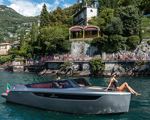 cranchi E26 classic modernizes yachting lifestyle of 1950s italy