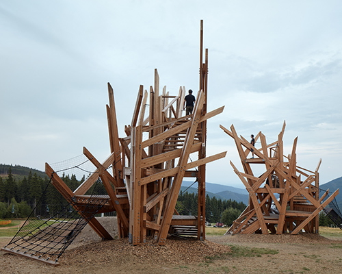 matej hajek scatters this 'pecka playscape' across the forested czech mountains