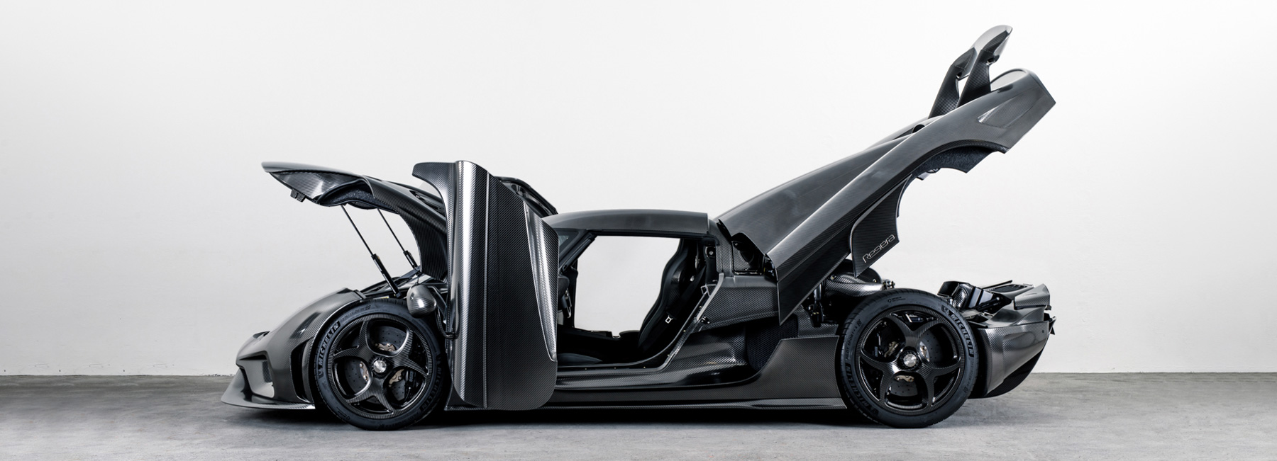 The Koenigsegg Regera Goes Naked With New Carbon Exterior