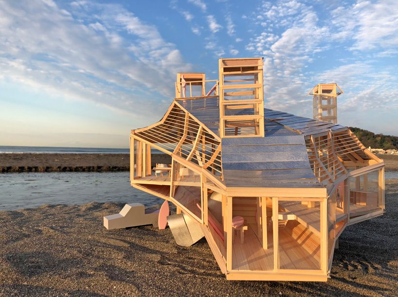  yuji tanabe develops wooden house for surfers based on the formation of swell waves