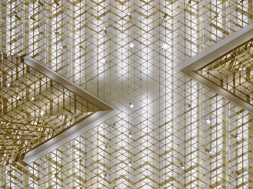 gwenael nicolas captures versace's complexity and diversity in new miami store designboom