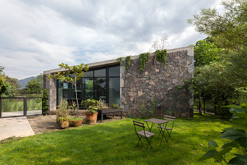 cadaval sola morales lounge MA