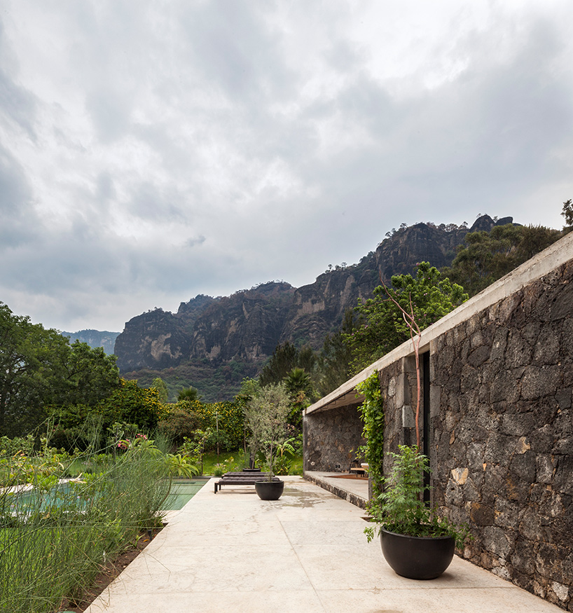 cadaval sola morales lounge MA