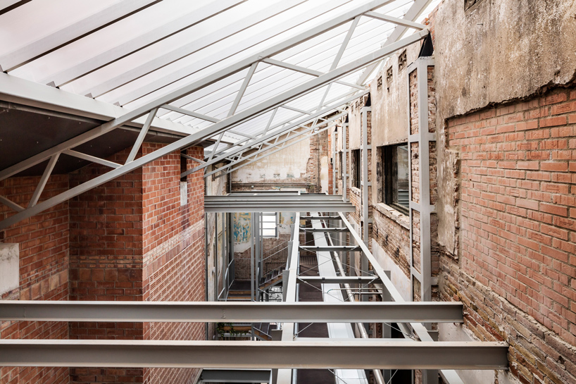 harquitectes lleialtat santsenca civic center