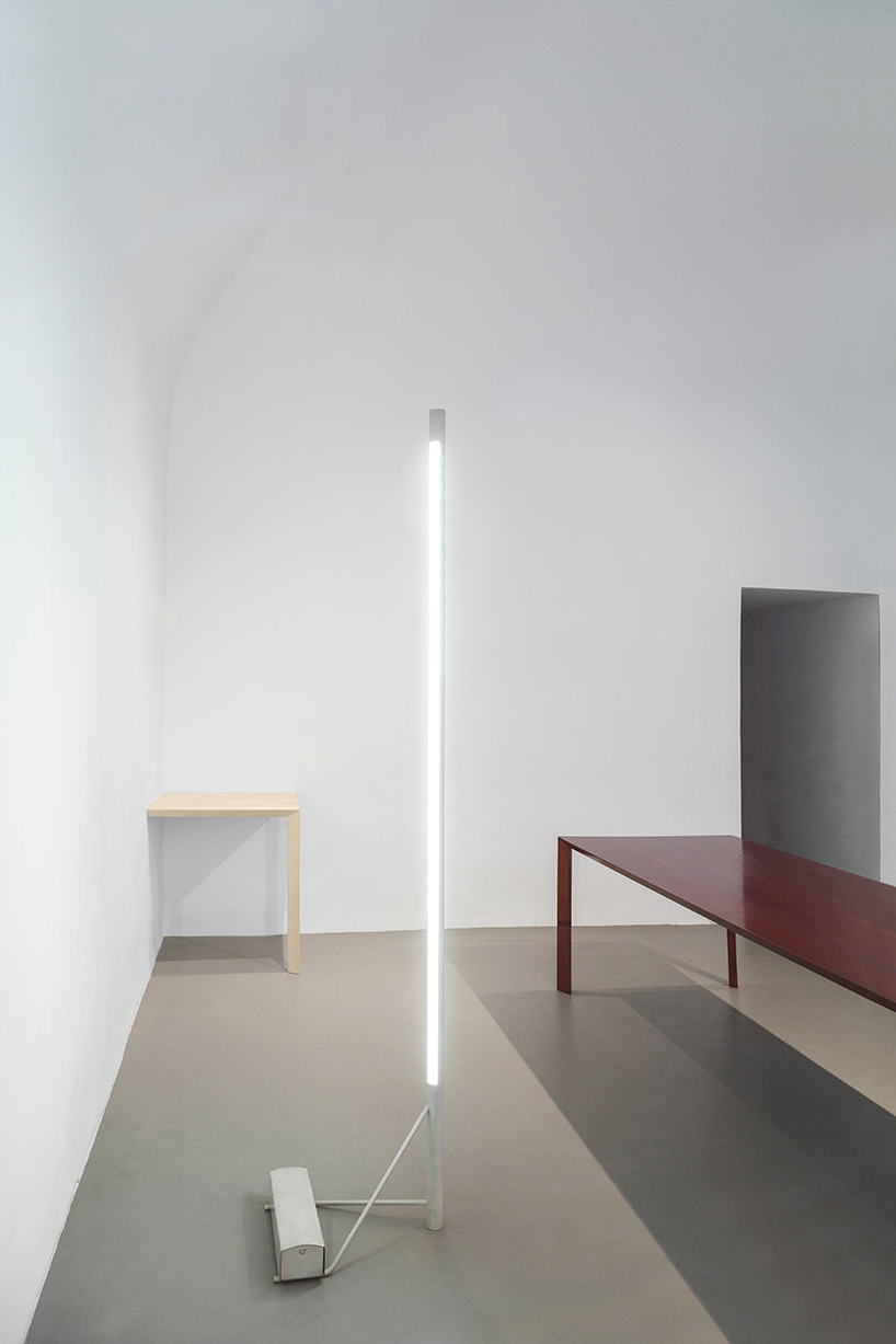luca cipelletti erases weight, structure and volume in XYZ collection designboom