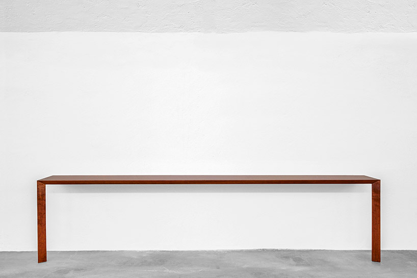 luca cipelletti erases weight, structure and volume in XYZ collection designboom