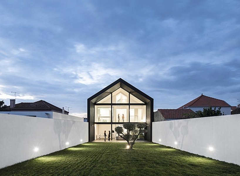 the project aims to make reference to industrial architecture by the