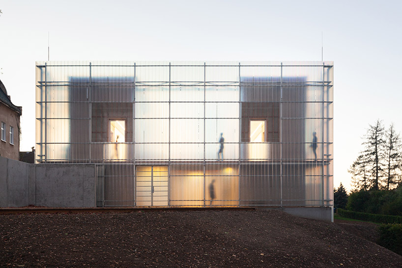 petr stolín builds transparent kindergarten of glass fiber in the czech republic - 9
