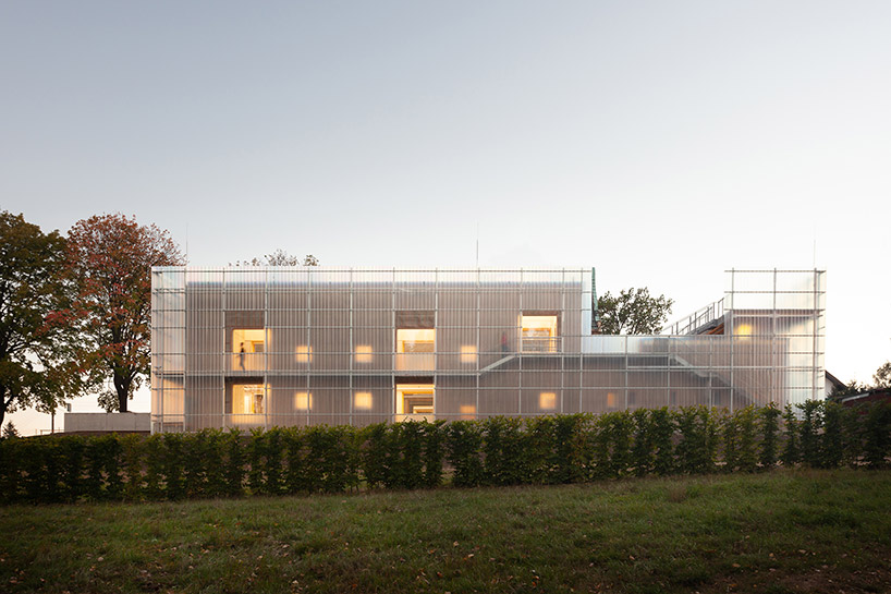 petr stolín builds transparent kindergarten of glass fiber in the czech republic - 5