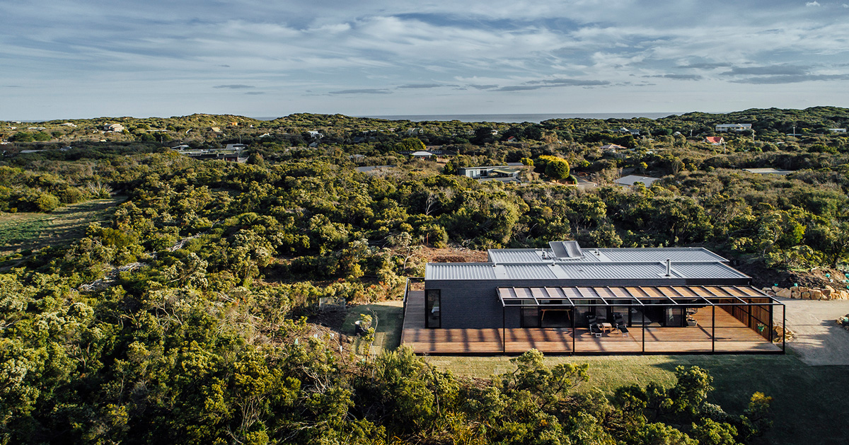 prefab st. andrews beach house by prebuilt in victoria