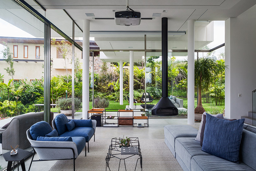 FGMF arquitetos cantilevers white volumes in sao paulo's neblina house designboom