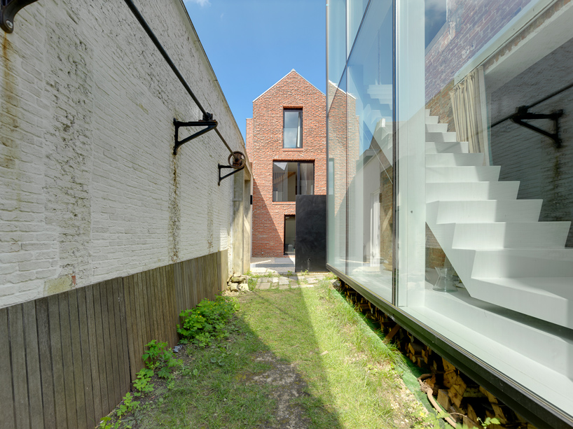 dmvA site apostolinnen