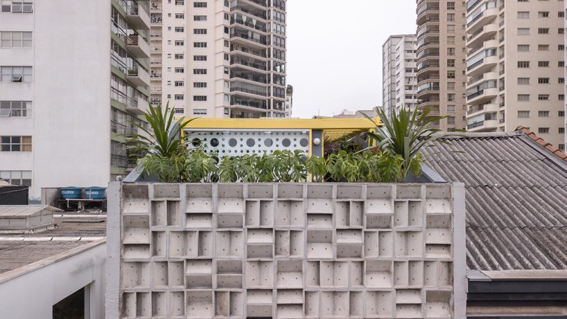  debaixo do bloco completes são paulo art gallery with façade of precast concrete blocks